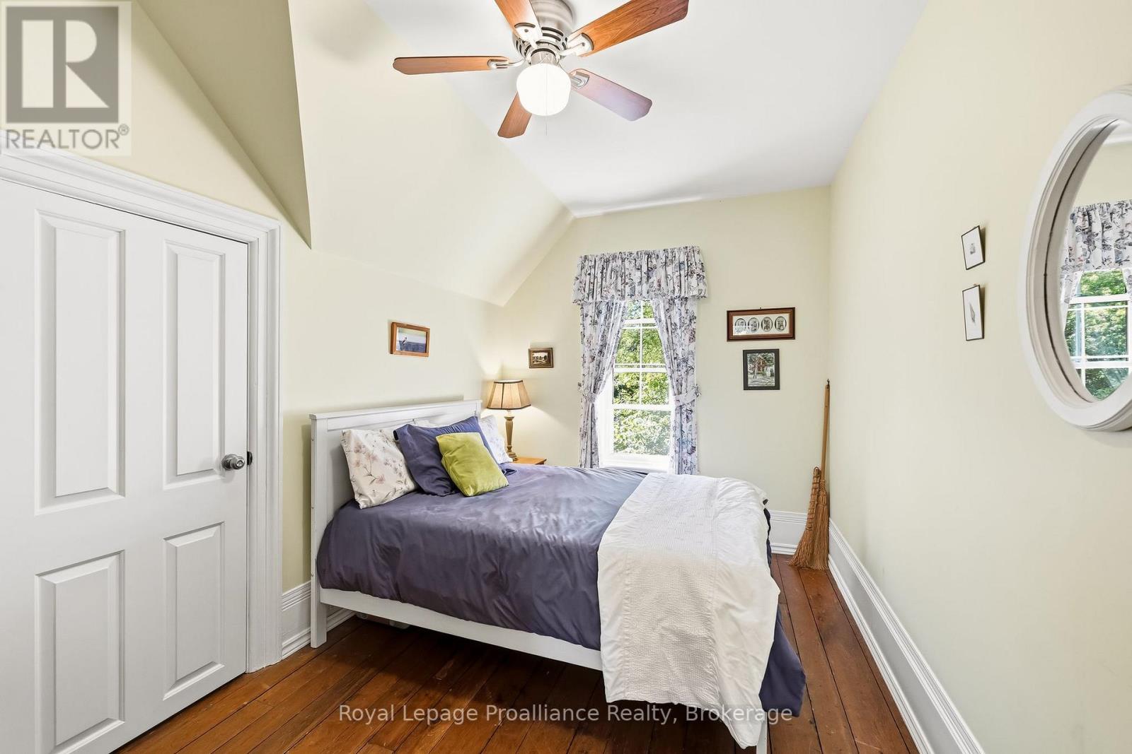 65 PRINCE EDWARD STREET - 41