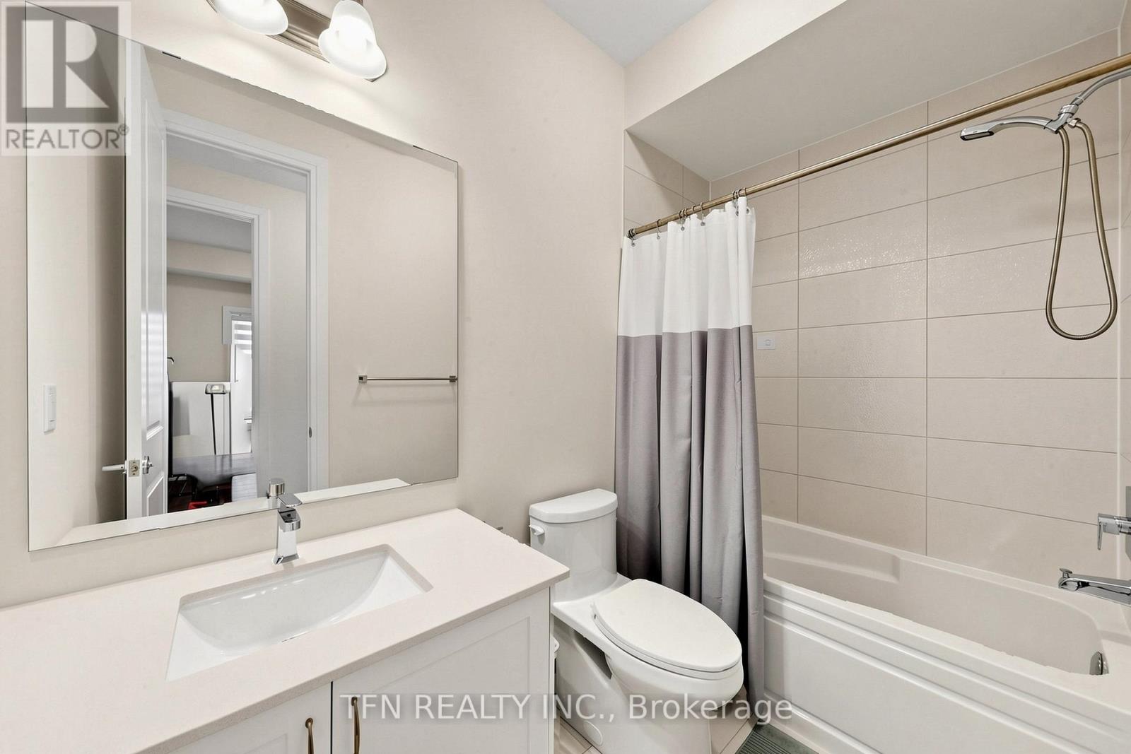 30 HESPERUS ROAD - 27