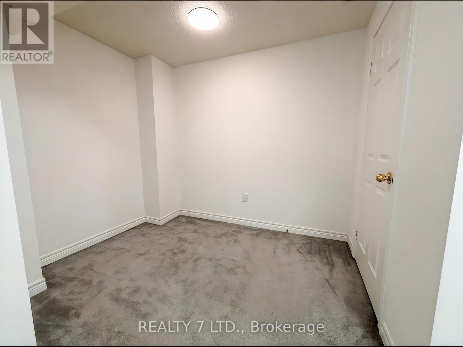 211 DOWNEY CIRCLE - 33