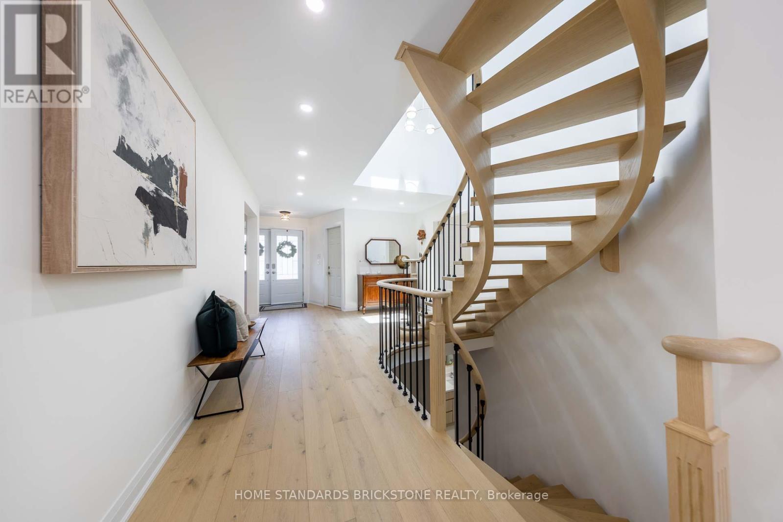 139 PINEWOOD DRIVE - 12