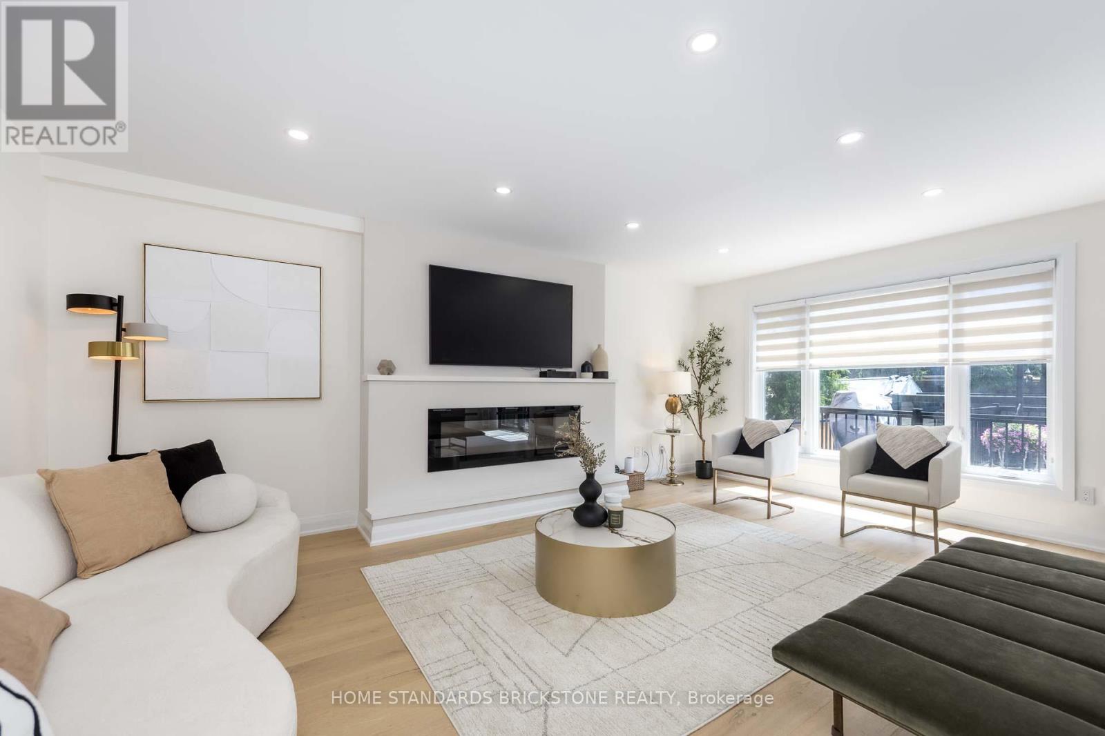 139 PINEWOOD DRIVE - 13