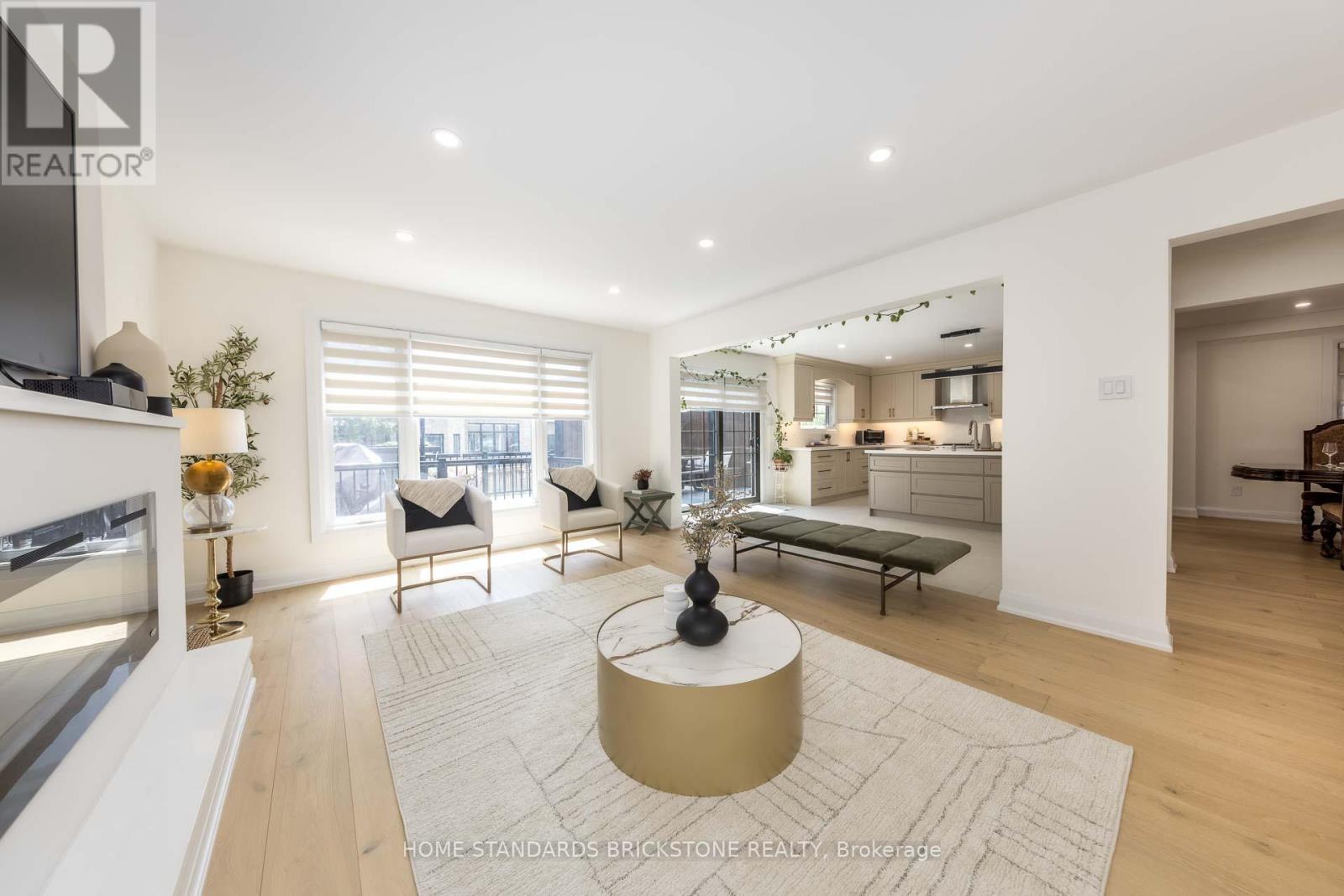 139 PINEWOOD DRIVE - 16