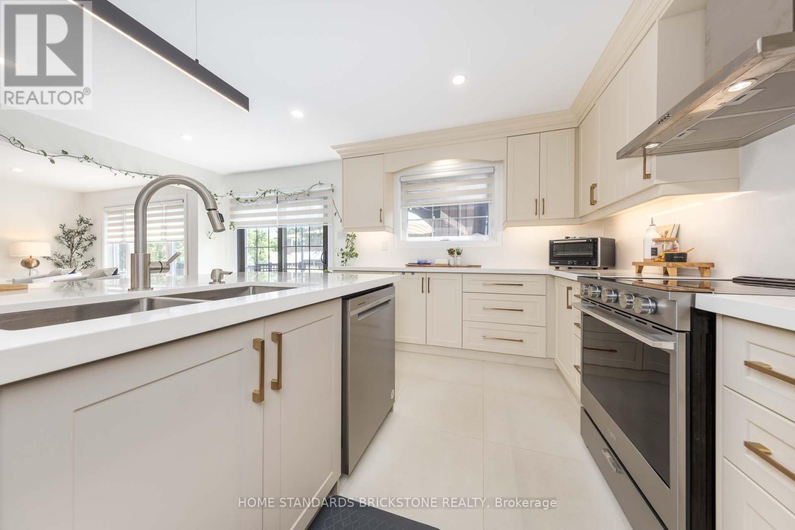 139 PINEWOOD DRIVE - 20