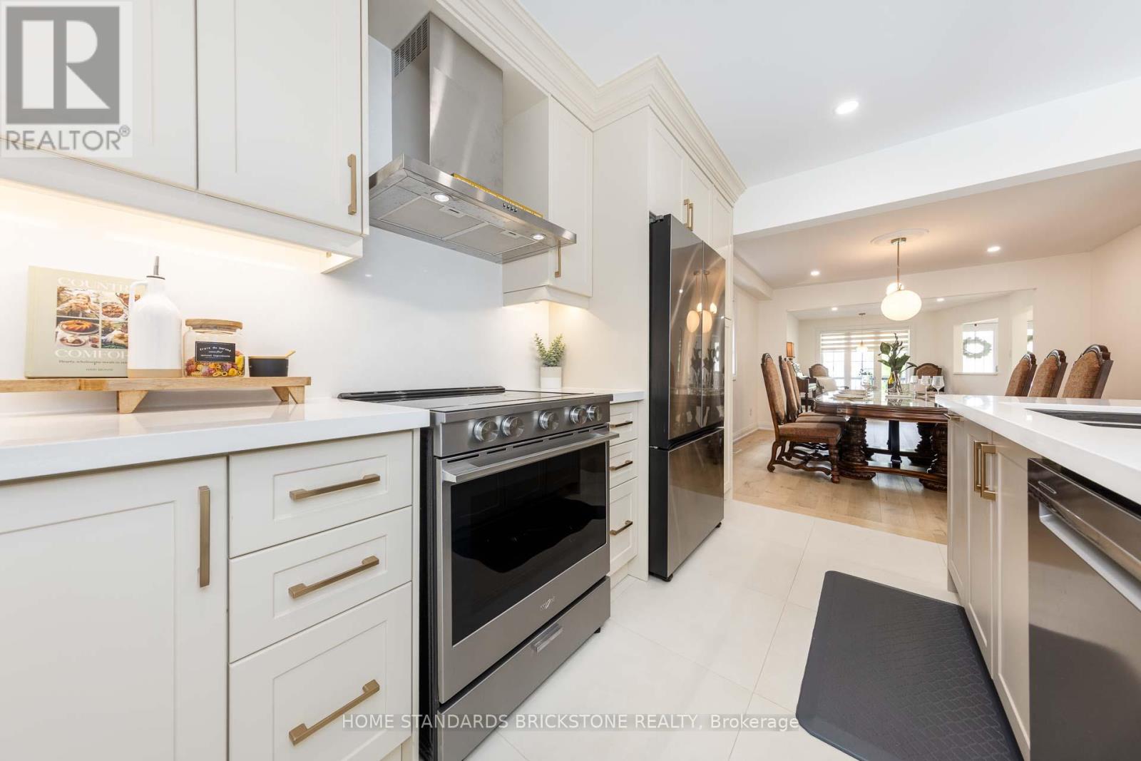 139 PINEWOOD DRIVE - 22