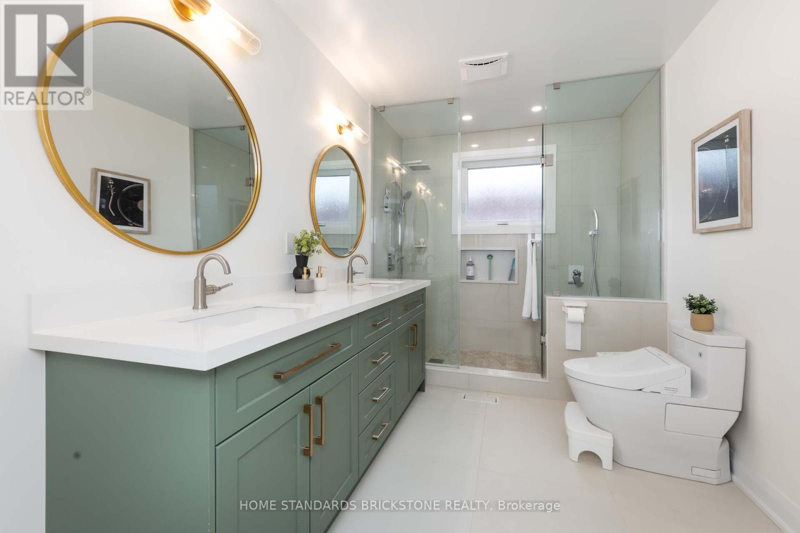 139 PINEWOOD DRIVE - 34
