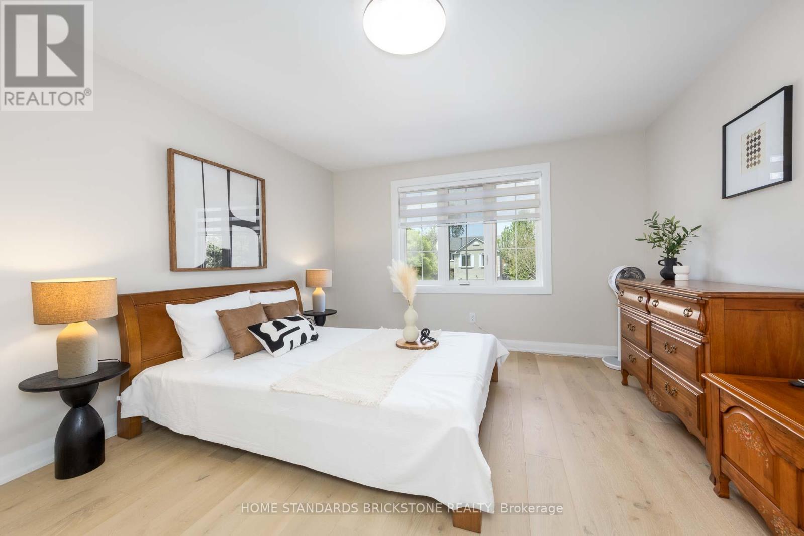 139 PINEWOOD DRIVE - 36