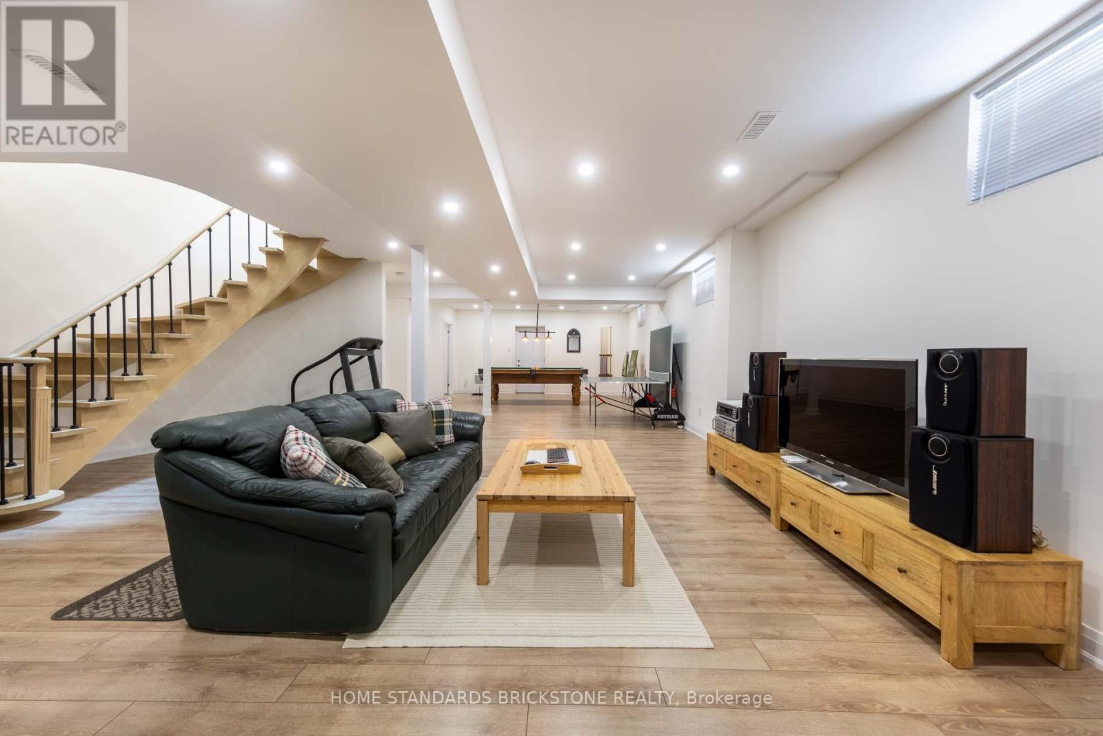 139 PINEWOOD DRIVE - 41