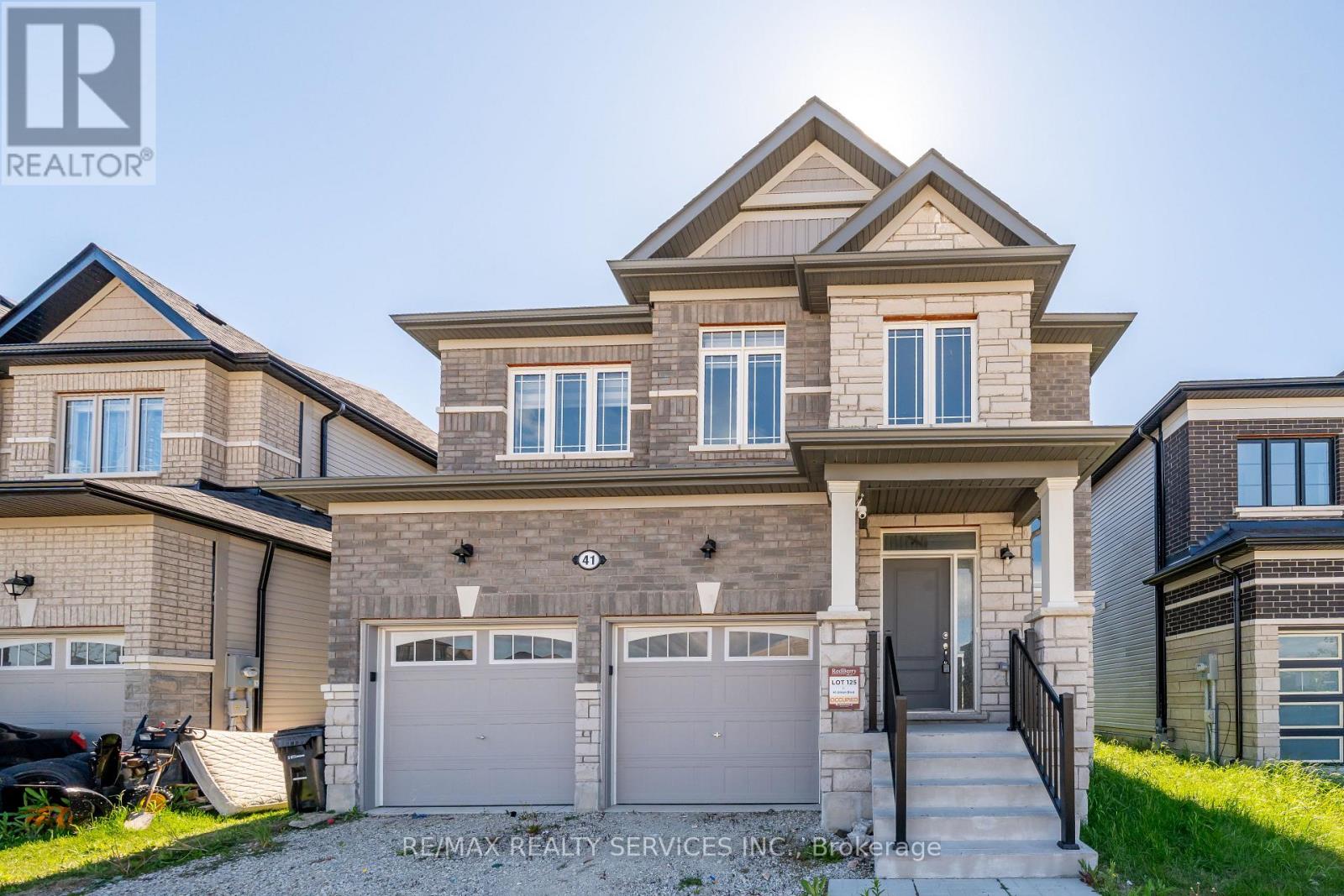41 UNION BOULEVARD - 2