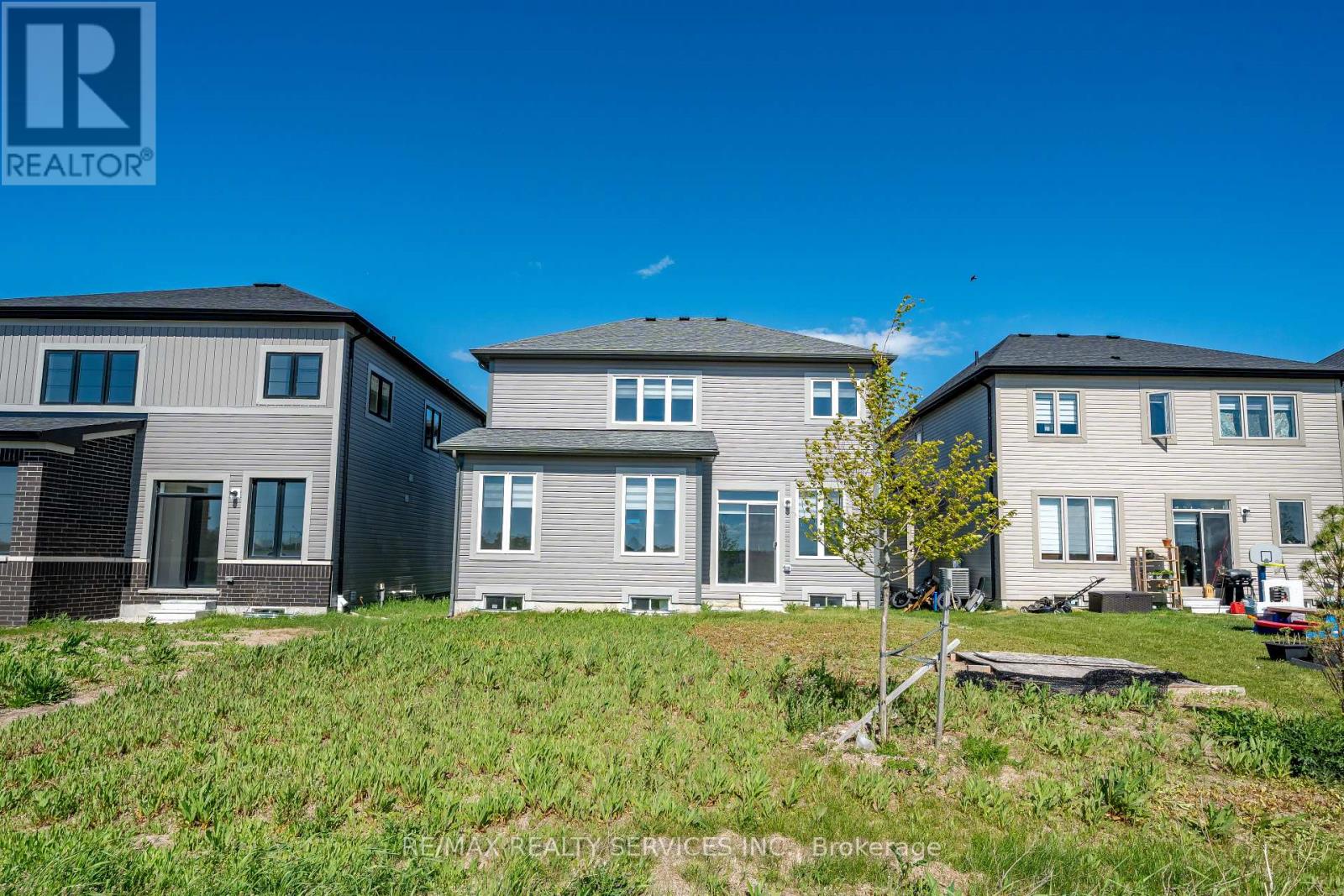 41 UNION BOULEVARD - 46