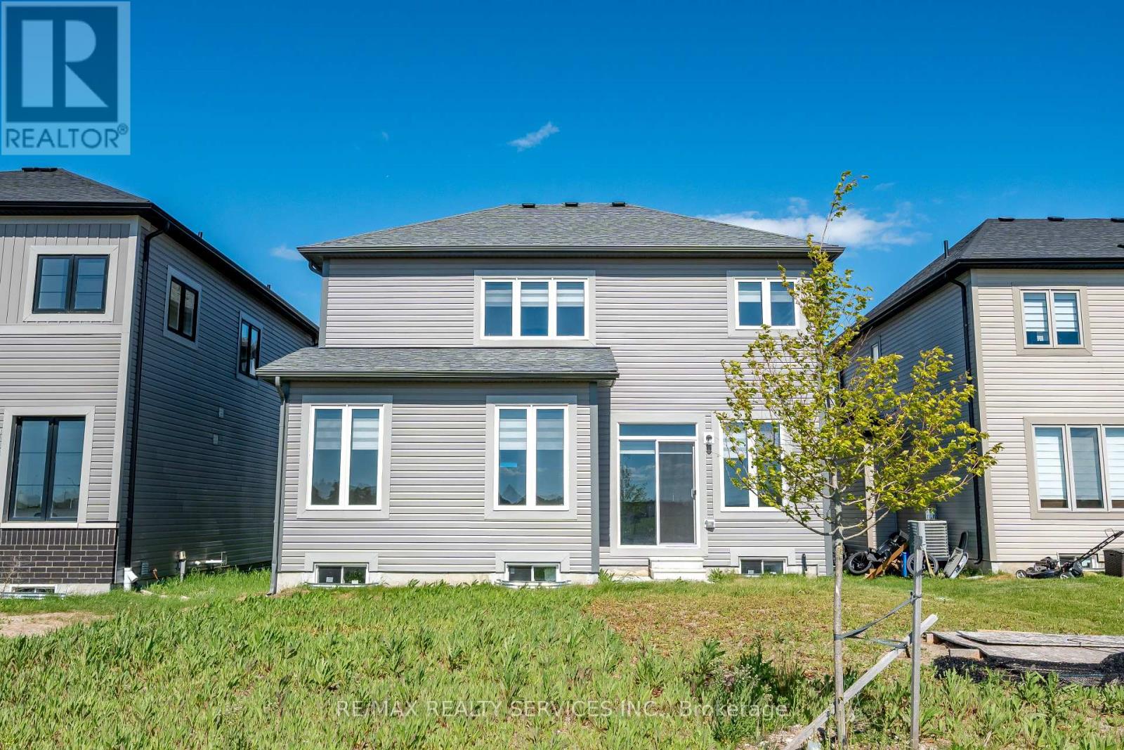 41 UNION BOULEVARD - 47