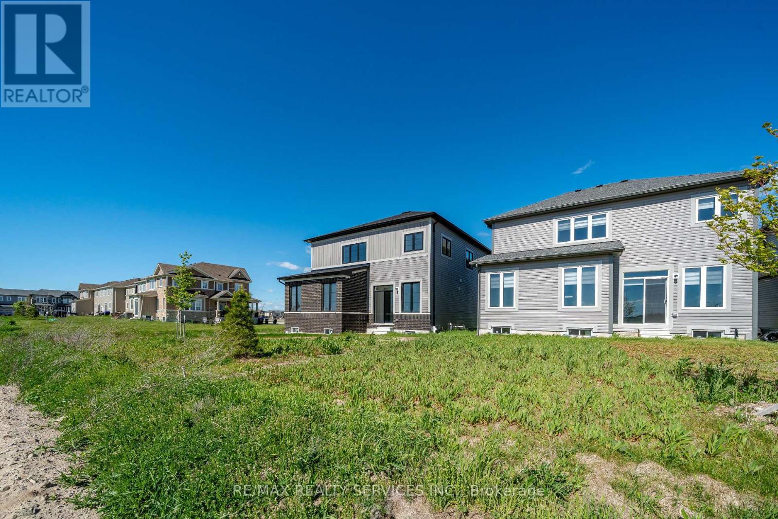 41 UNION BOULEVARD - 48