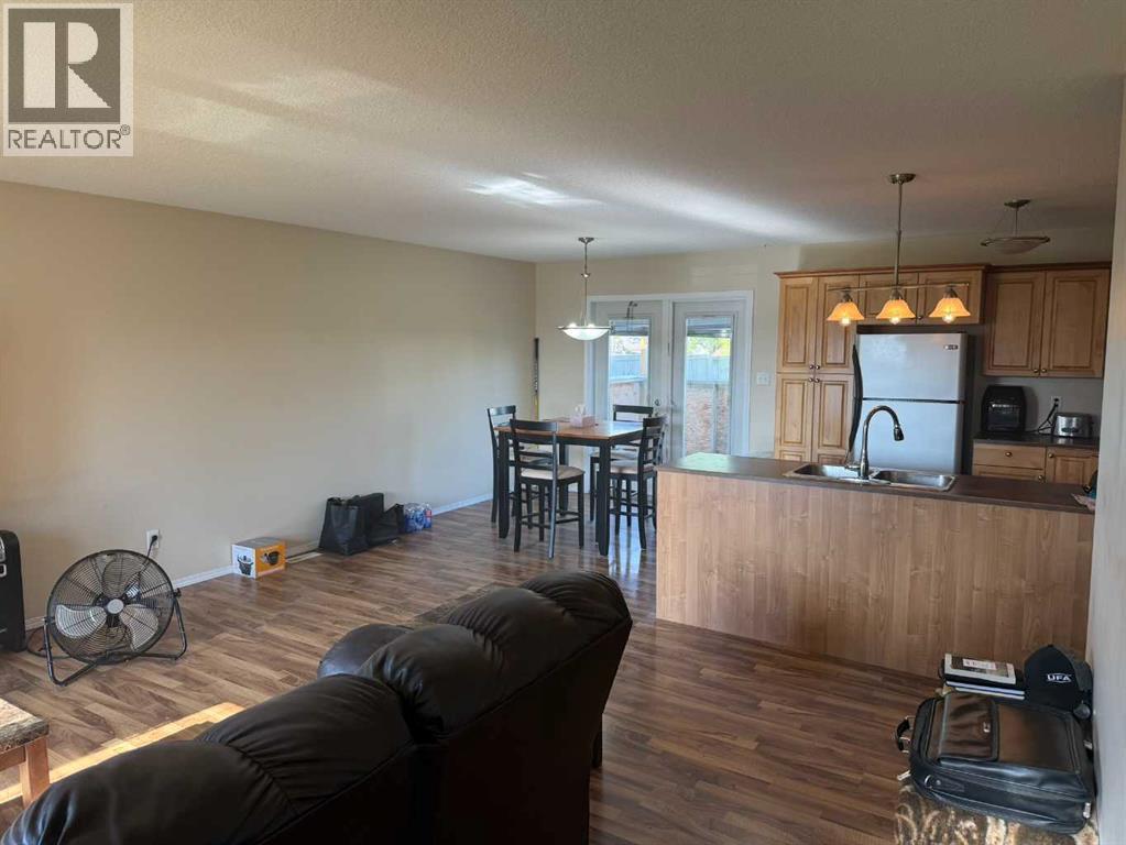 5305 45 Street - photo 3