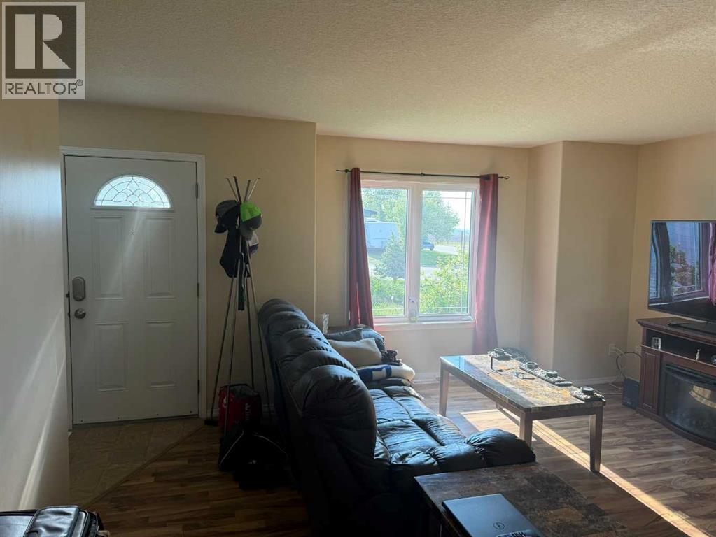 5305 45 Street - photo 4