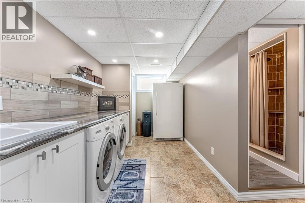 9924 DICKENSON Road W - 27