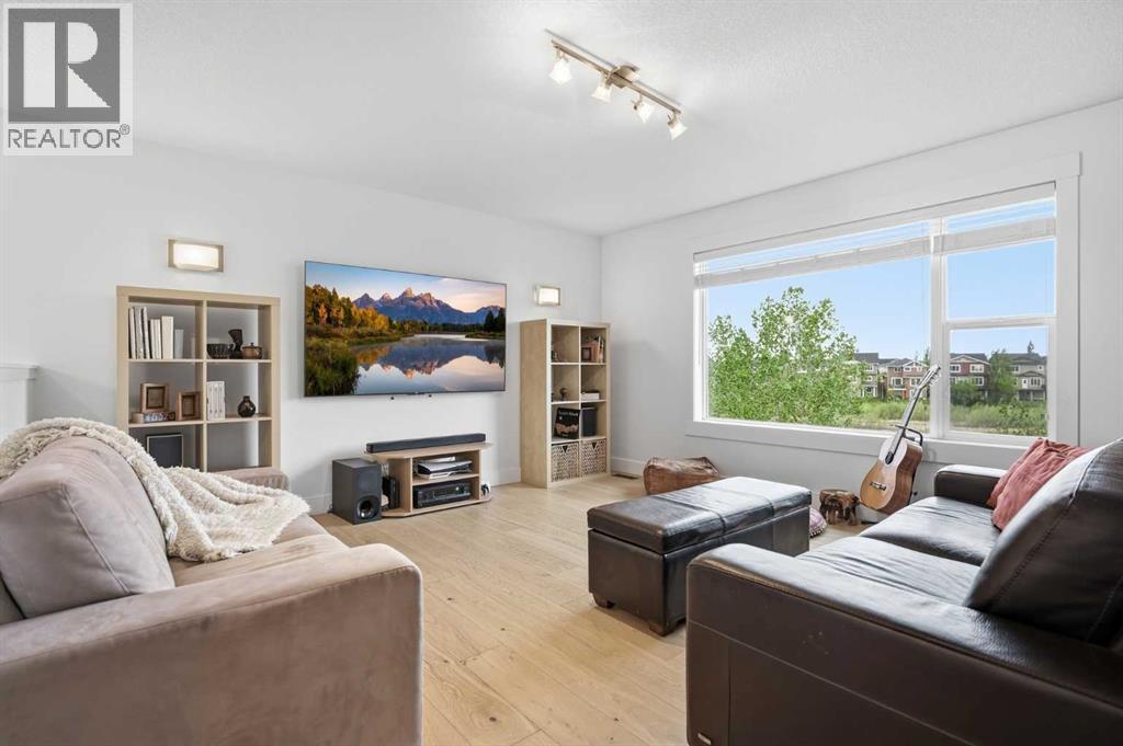 114 Cougarstone Crescent SW - 19