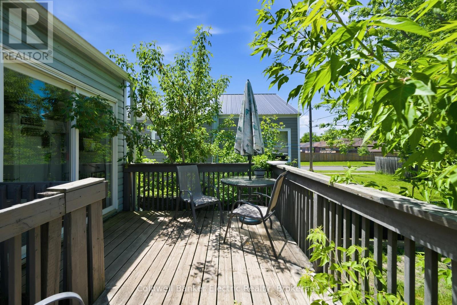 780 BROWN STREET - 35