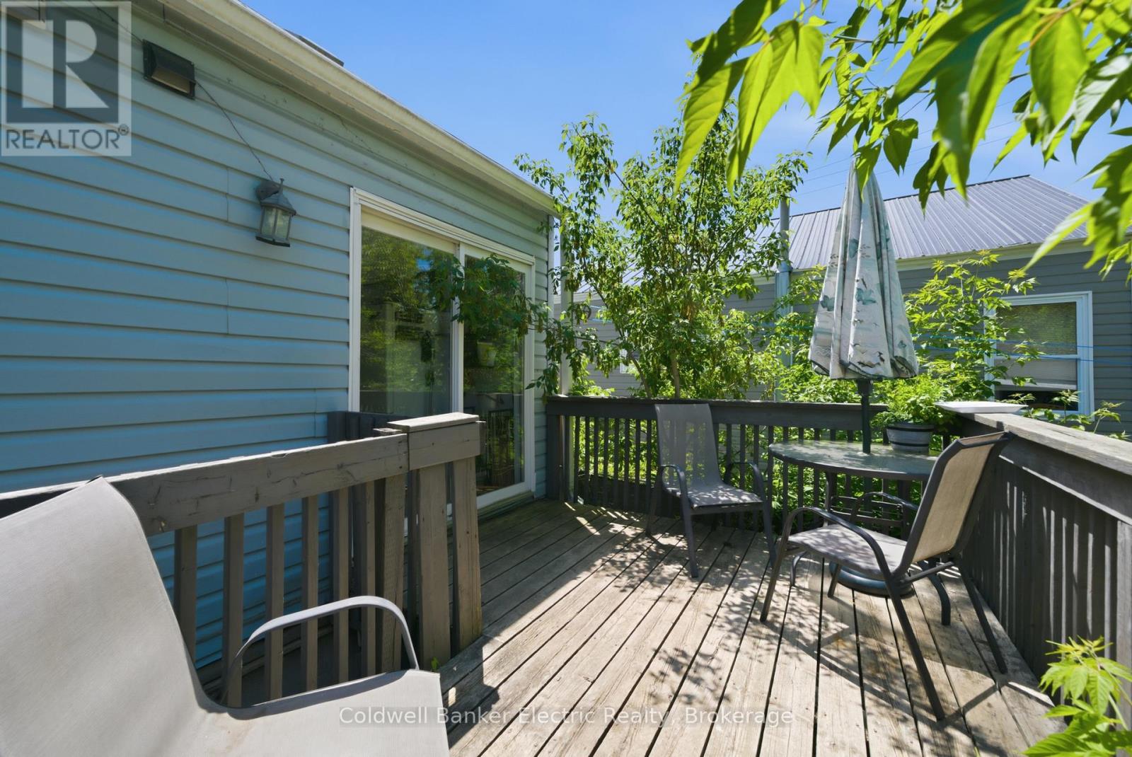 780 BROWN STREET - 36
