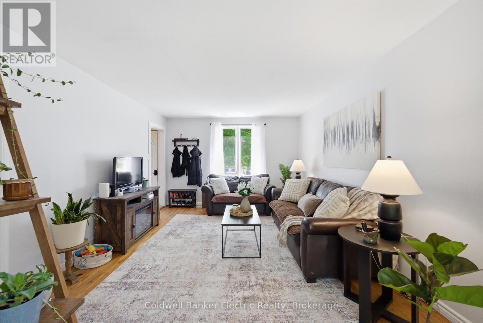 780 BROWN STREET - 5
