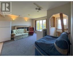 592 Main Road thumbnail 14