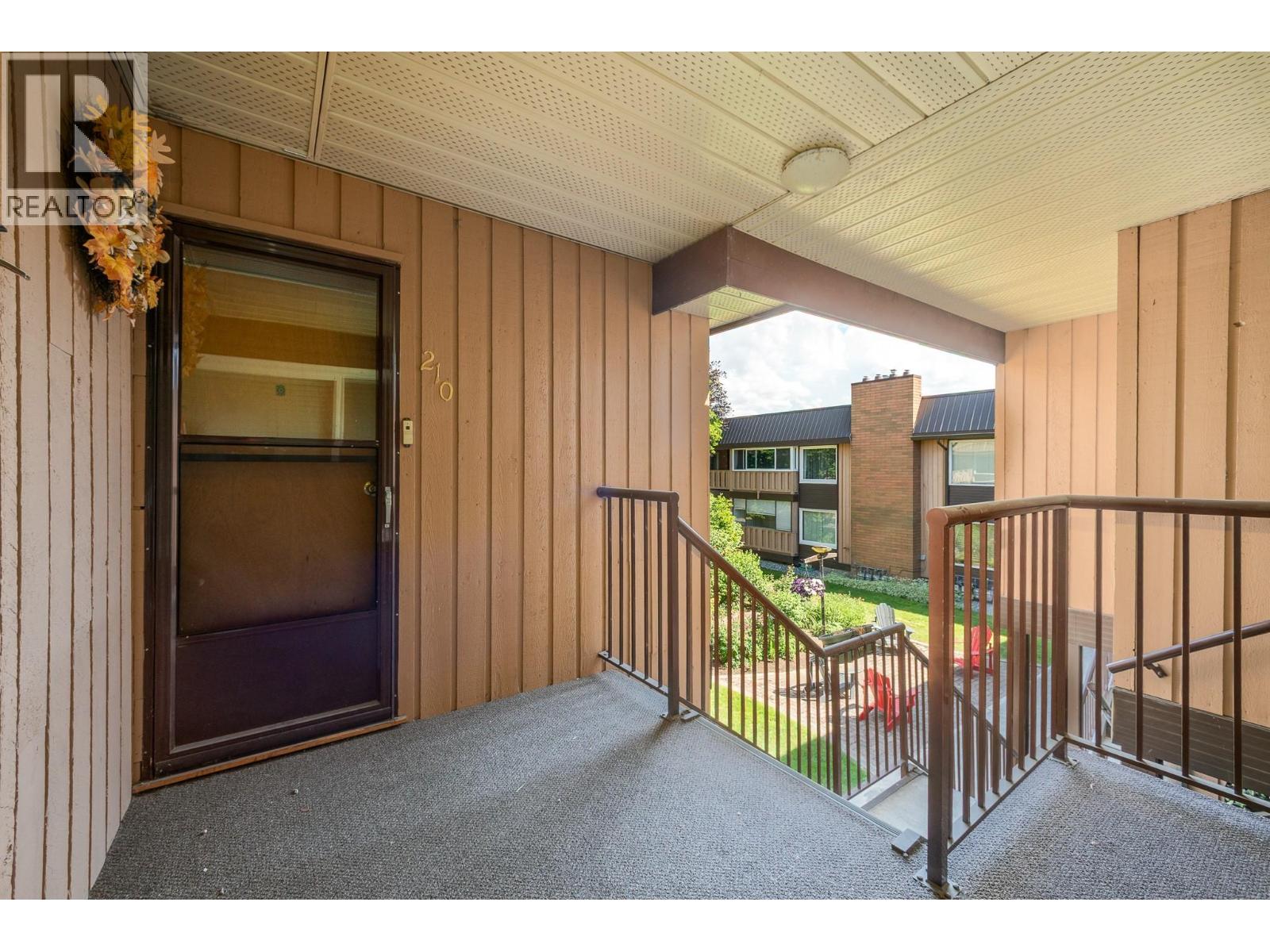 #210 1660 Ufton Court - Image 3