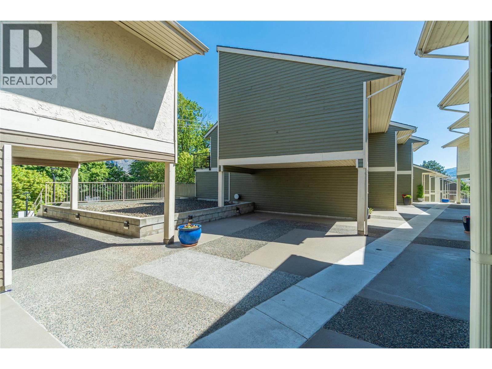 #13 145 NICOLA Street - 41