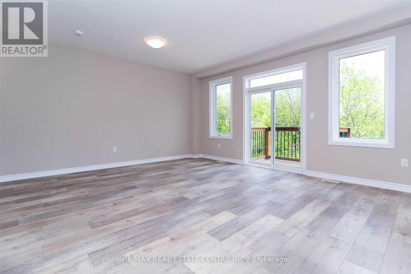#17 445 ONTARIO STREET - 10
