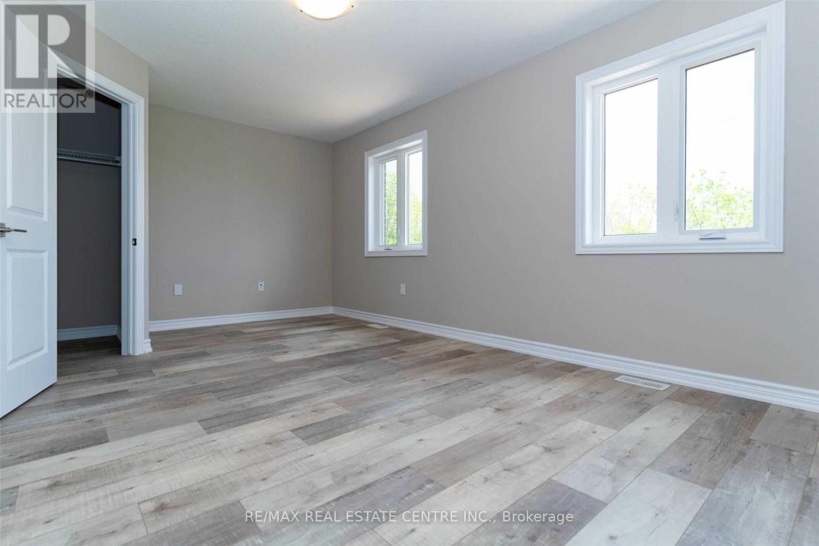 #17 445 ONTARIO STREET - 16