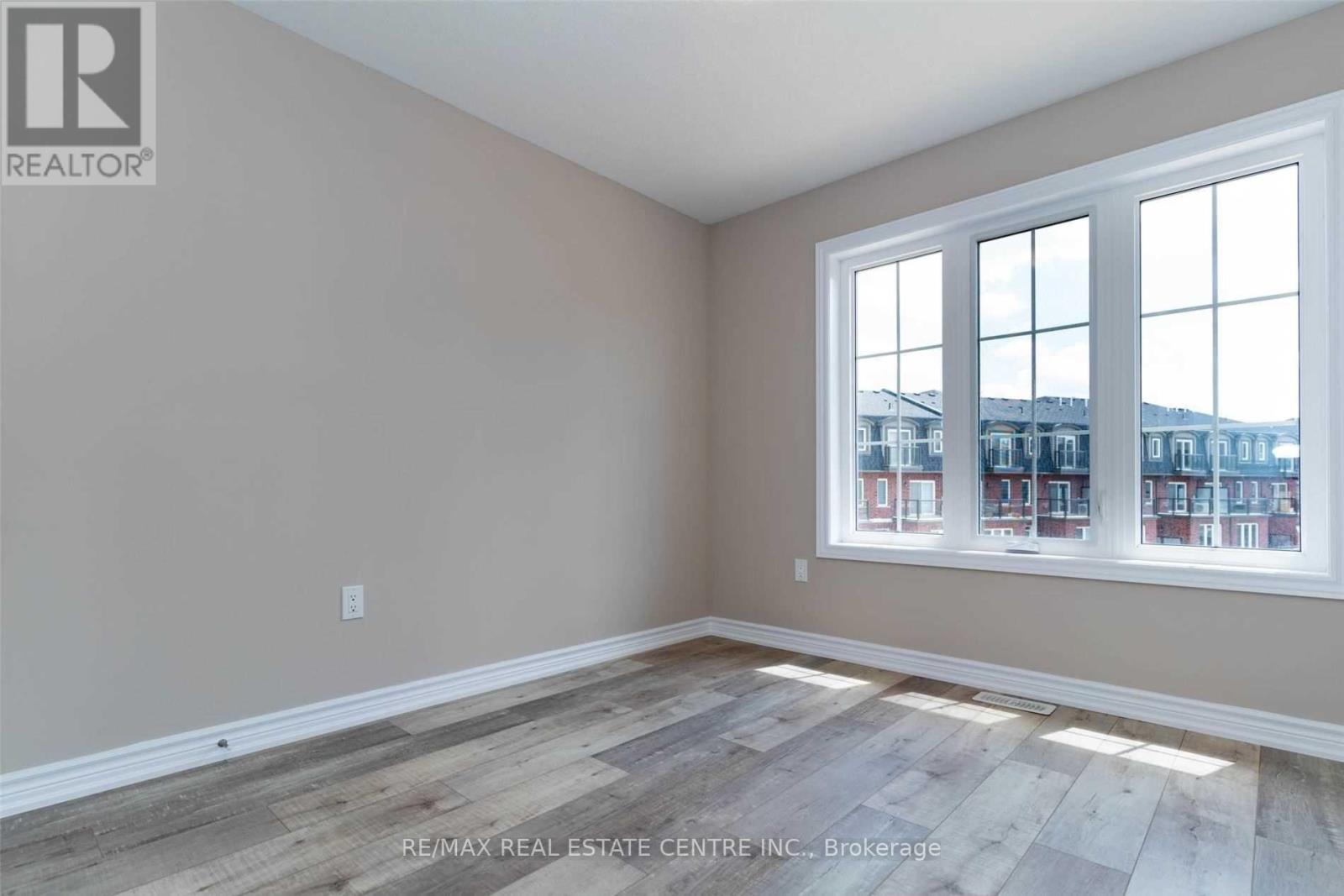 #17 445 ONTARIO STREET - 20