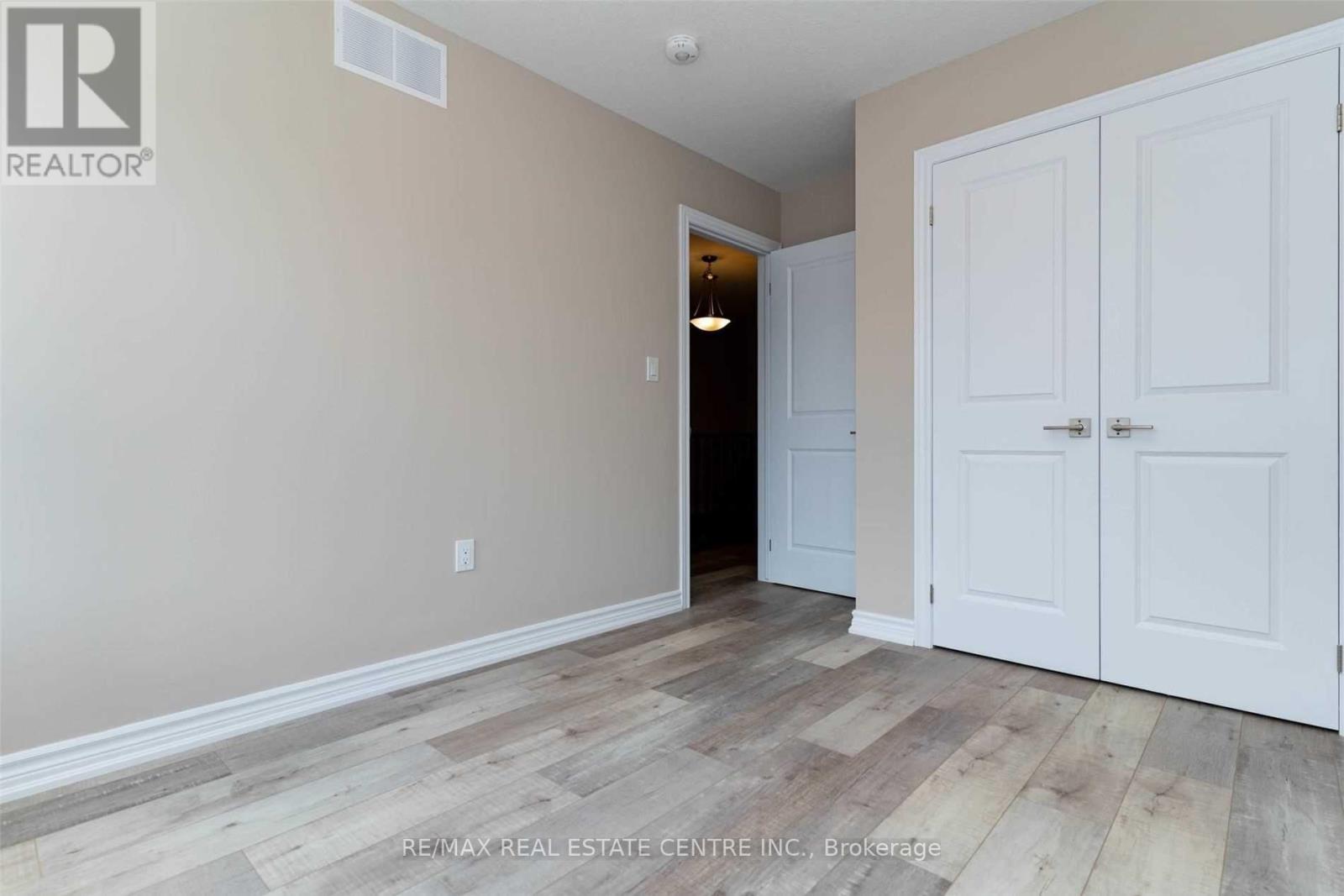 #17 445 ONTARIO STREET - 21