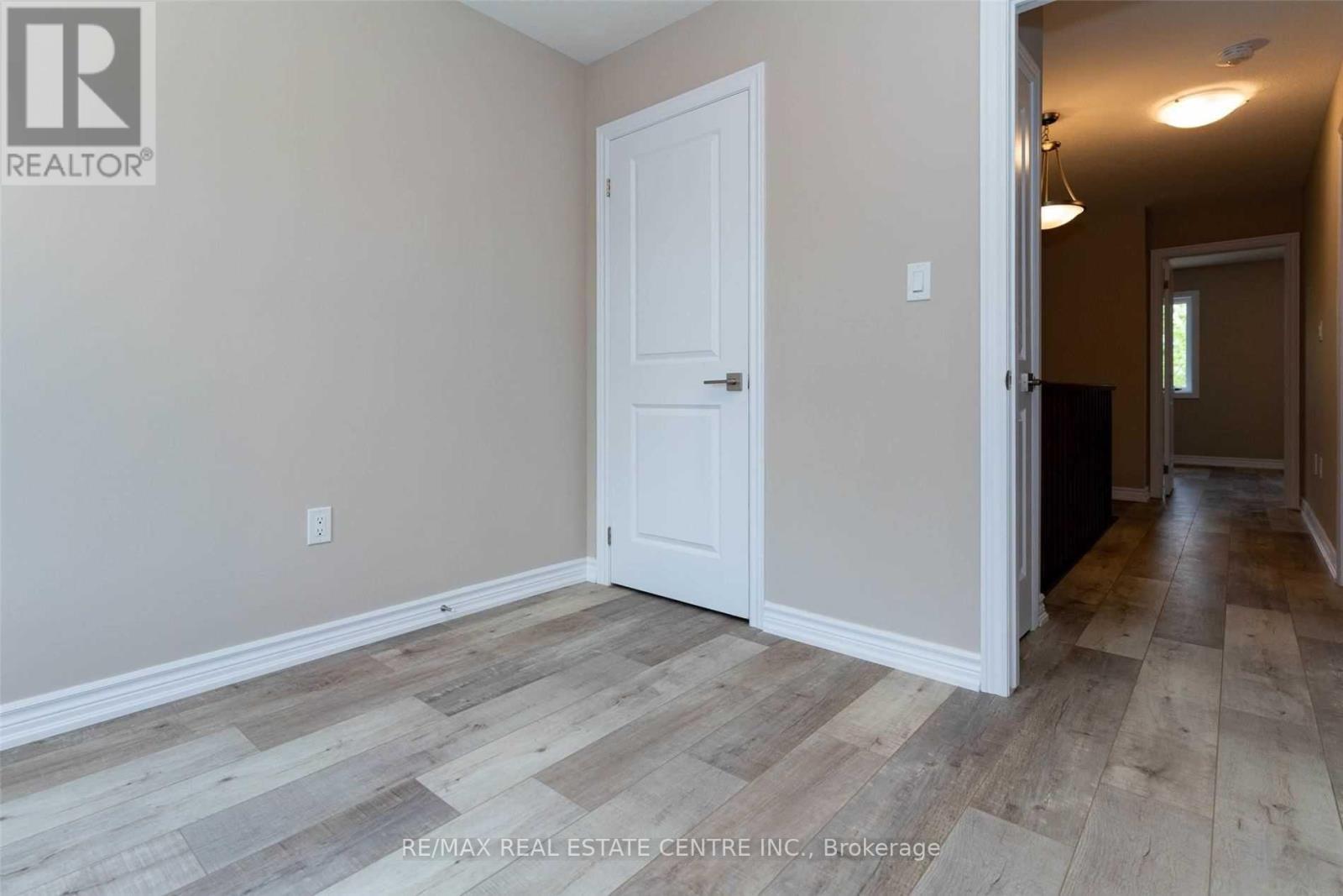 #17 445 ONTARIO STREET - 23