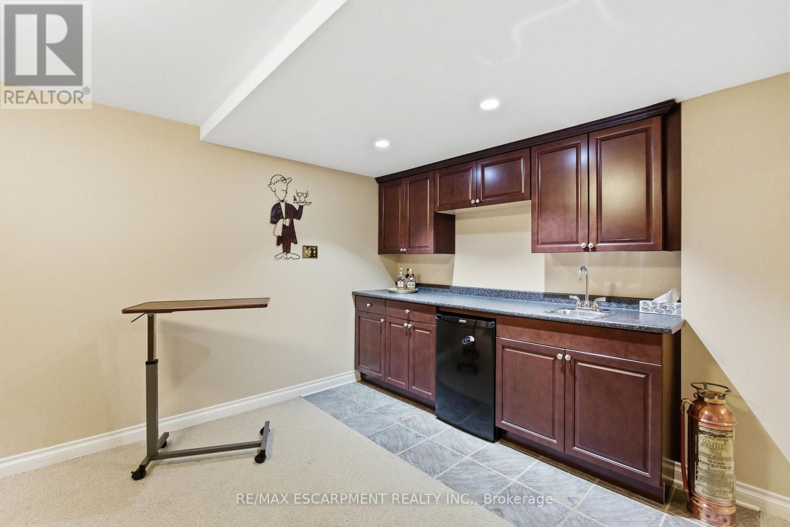 2136 WINDING WAY - 28