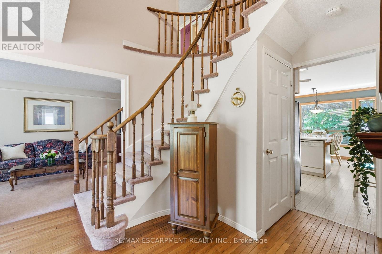 2136 WINDING WAY - 3