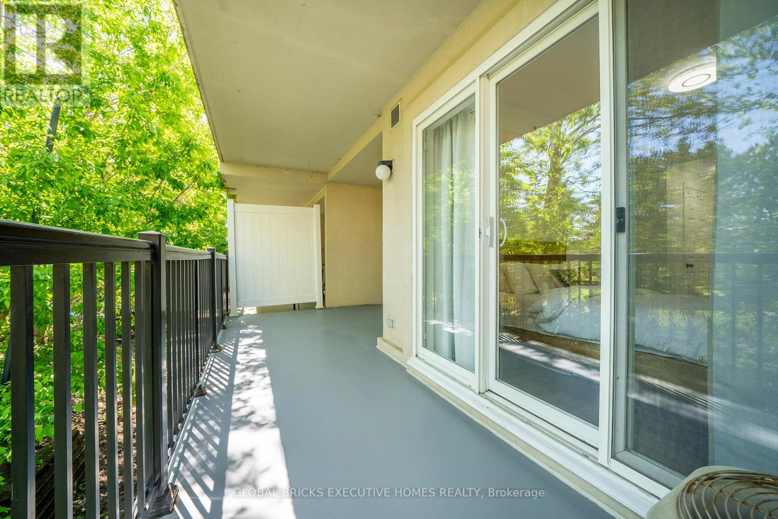 #2054 3041 FINCH AVENUE W - 18