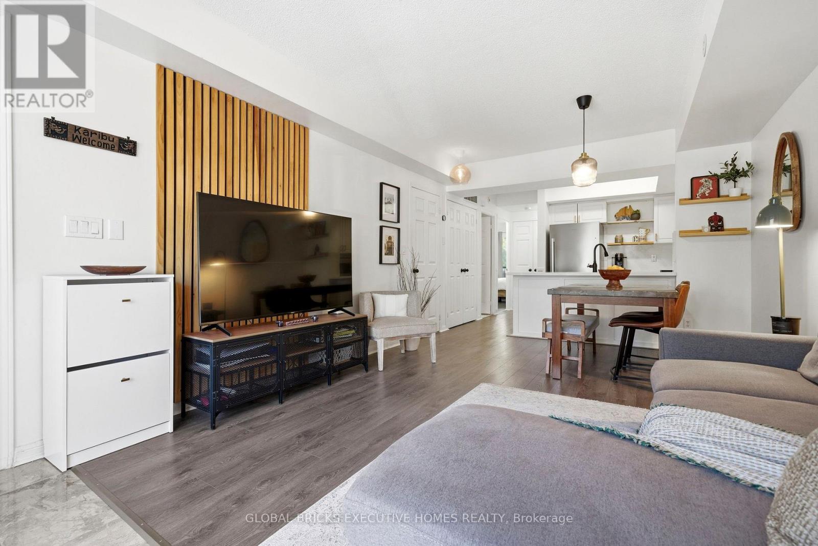#2054 3041 FINCH AVENUE W - 6