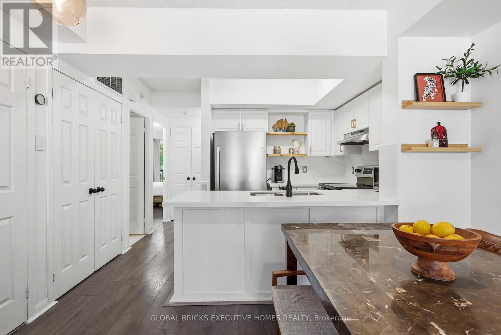 #2054 3041 FINCH AVENUE W - 8
