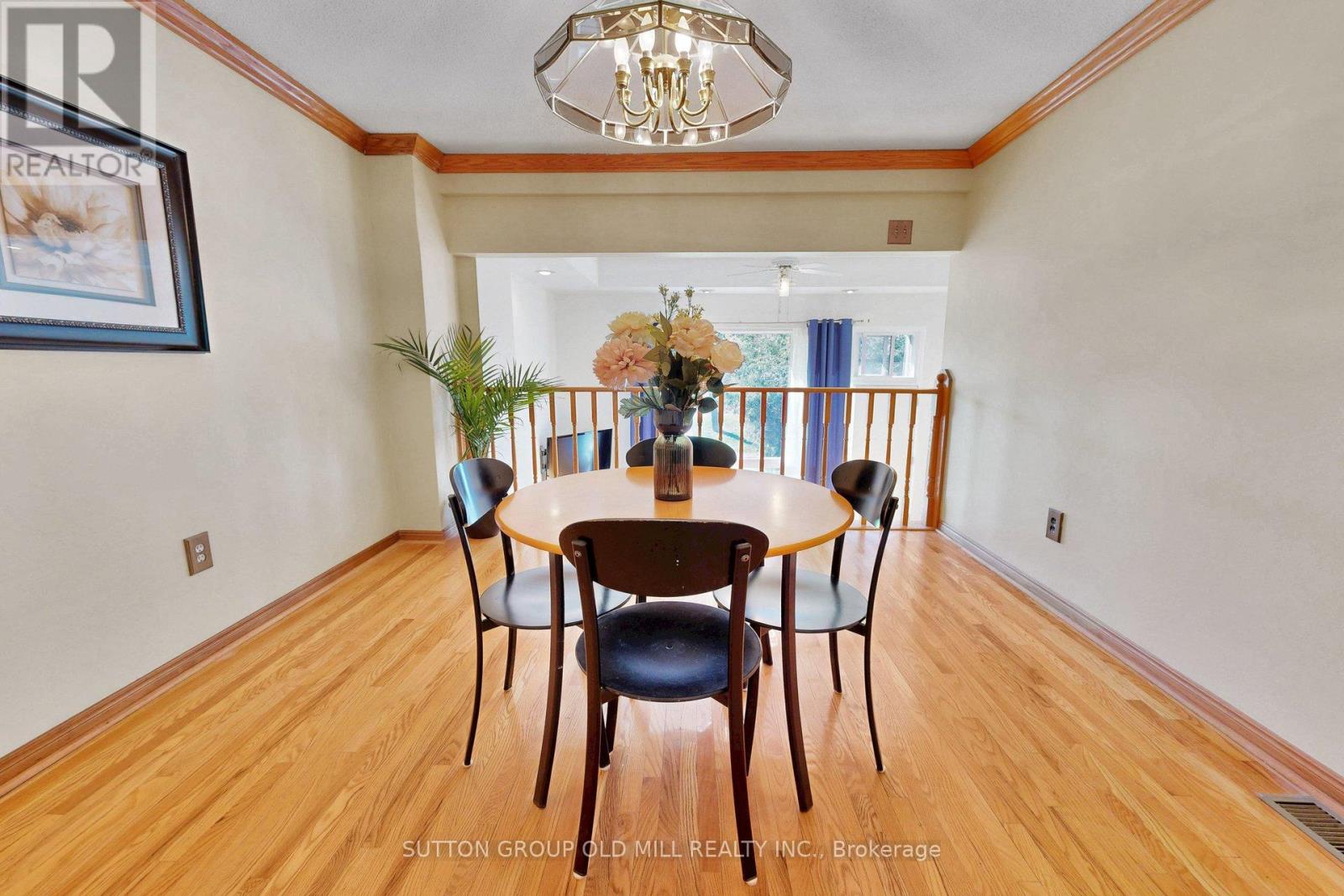 96 DARRAS COURT - 11