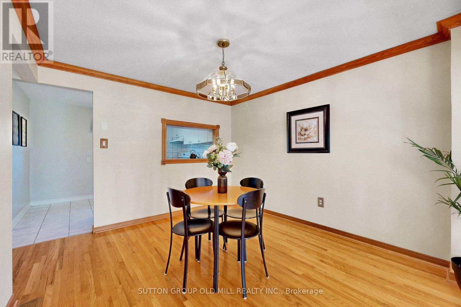 96 DARRAS COURT - 14
