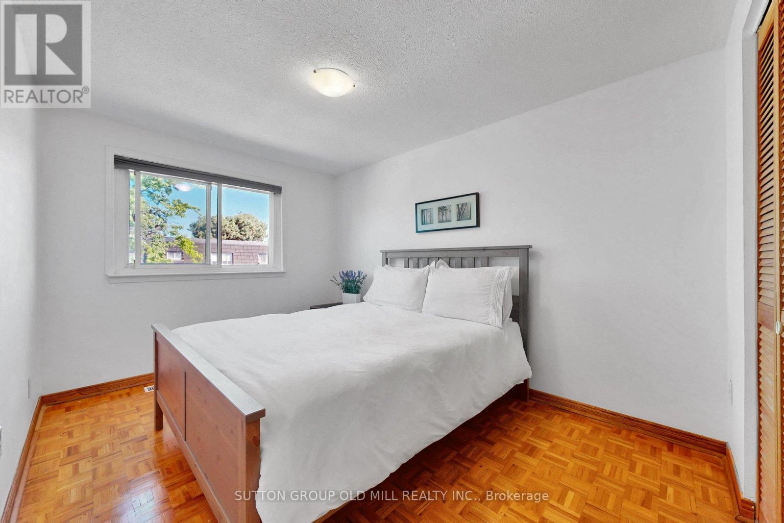 96 DARRAS COURT - 25