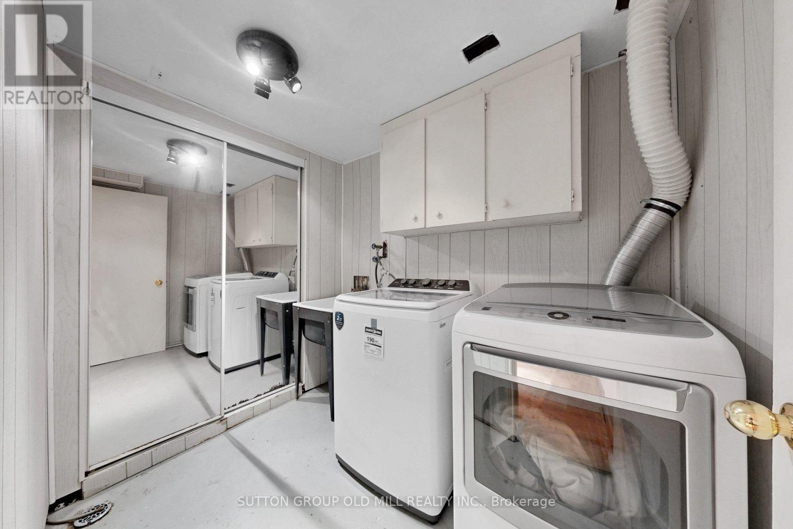 96 DARRAS COURT - 34