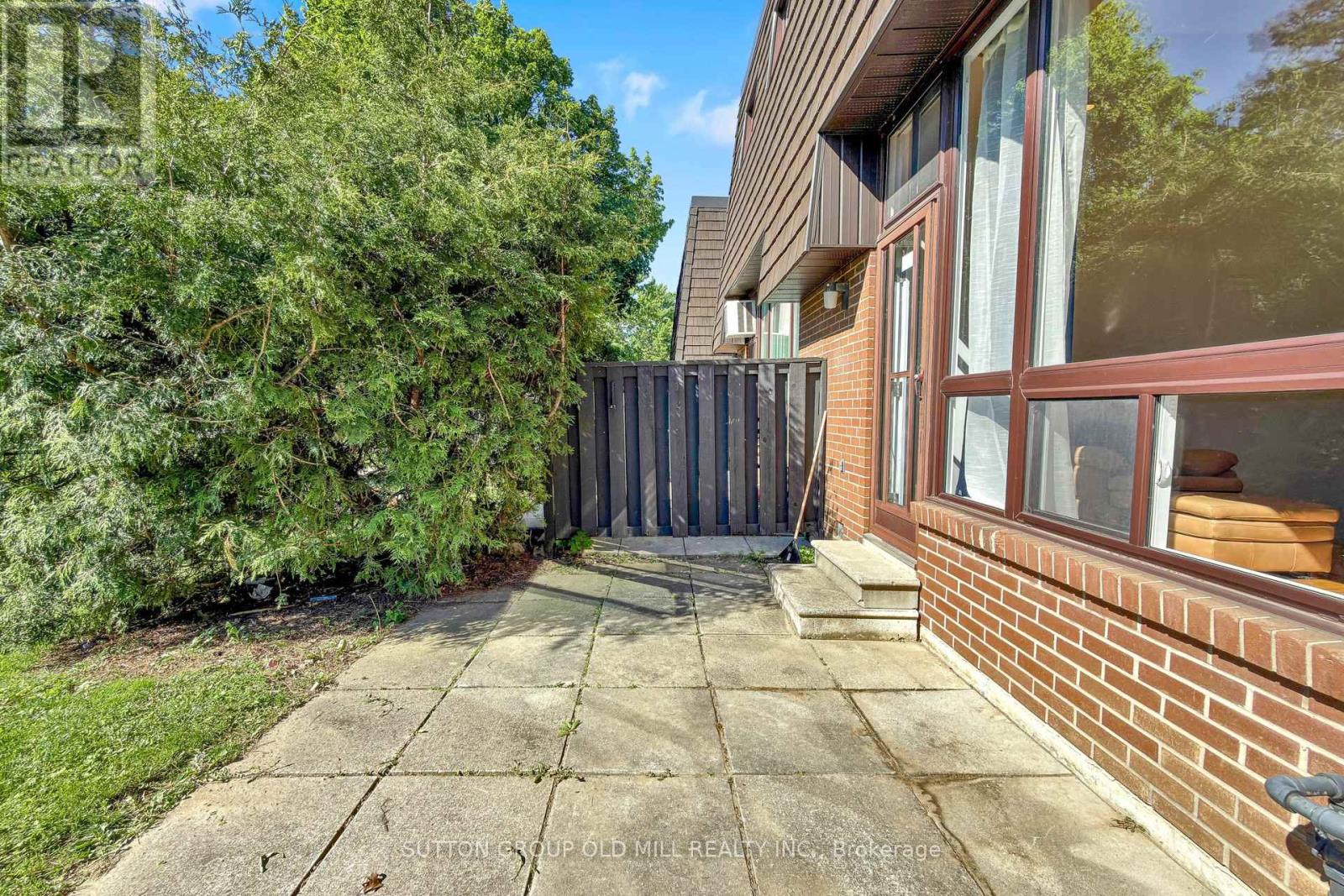 96 DARRAS COURT - 42