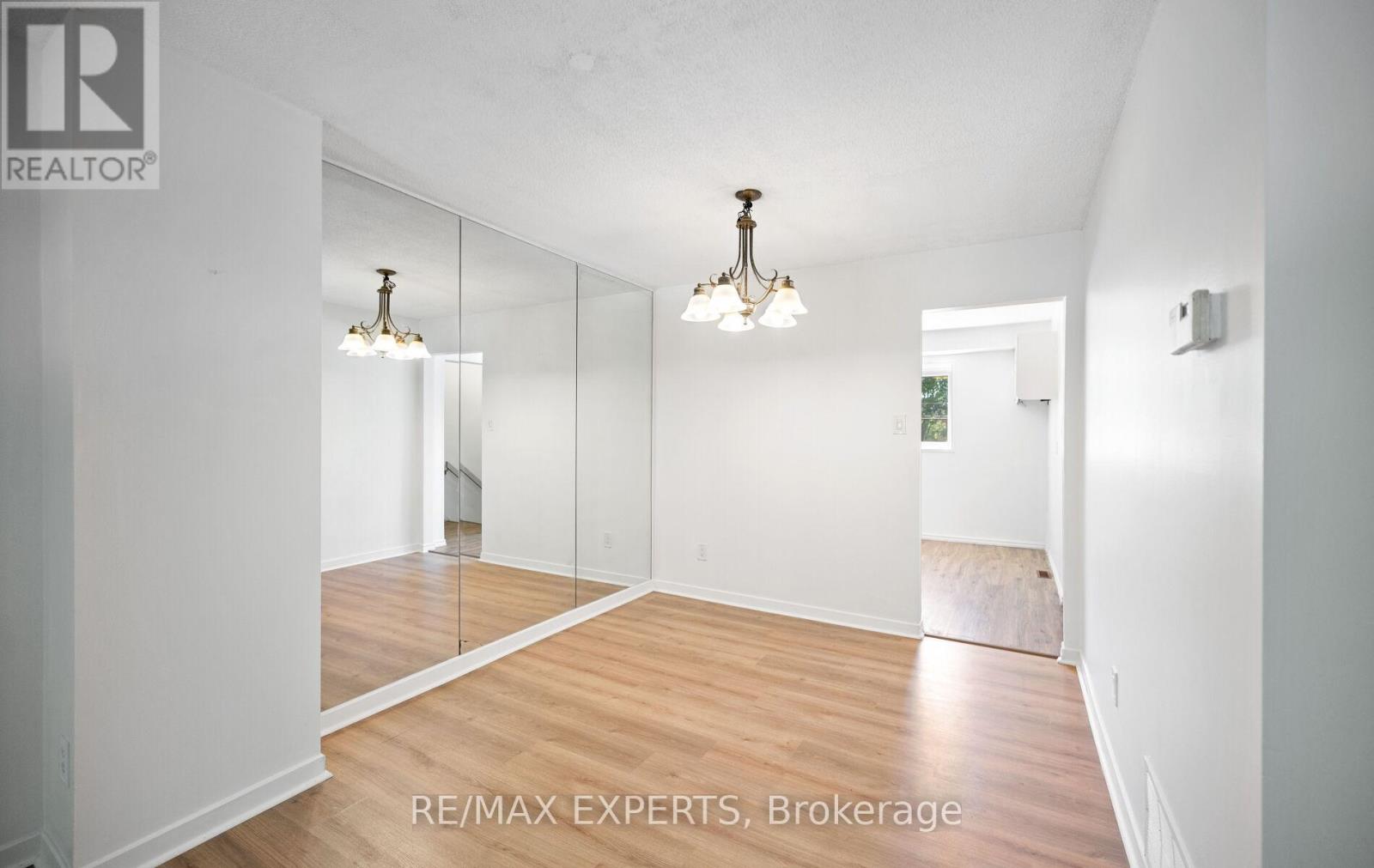 5 MOREGATE CRESCENT - 10