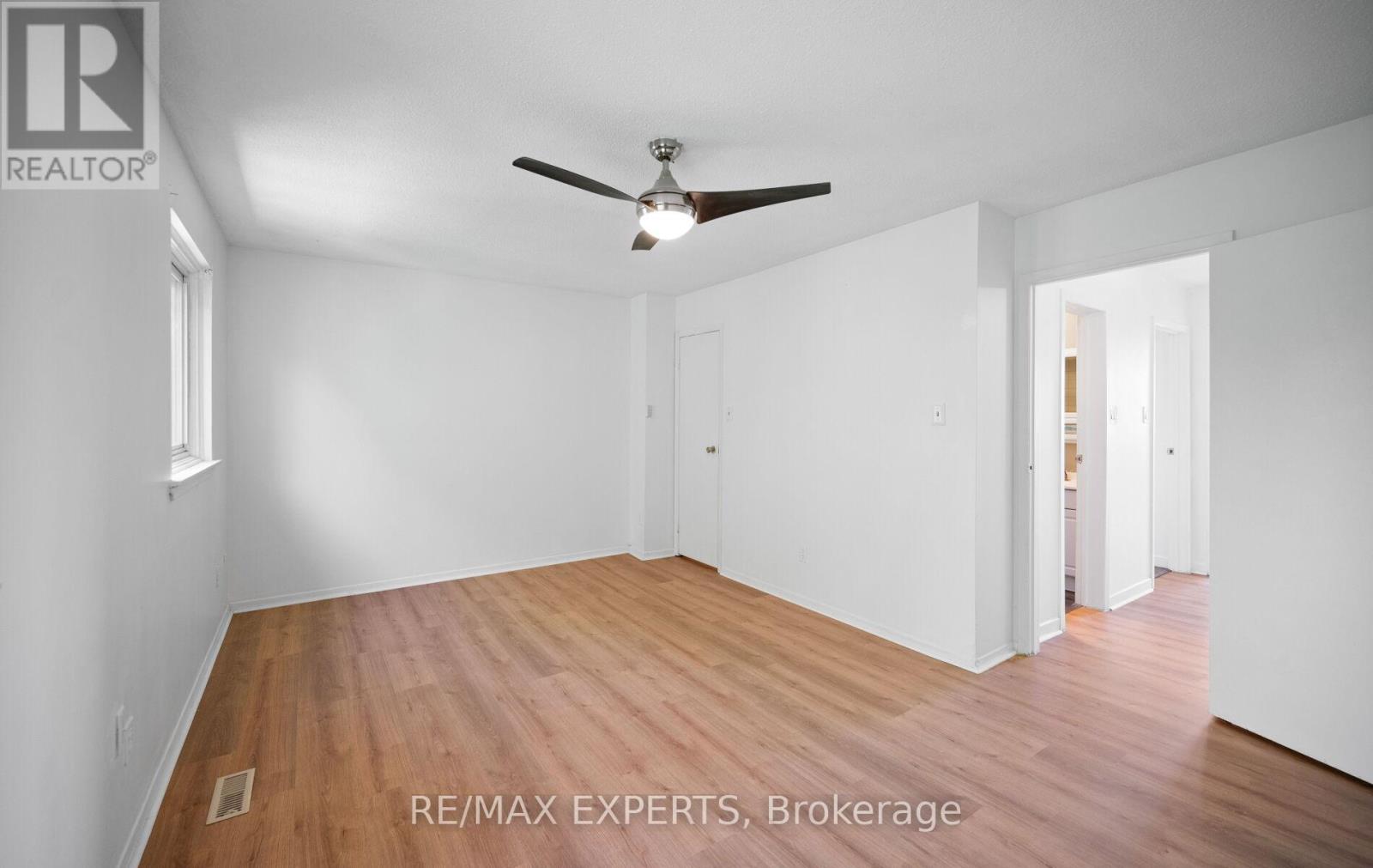5 MOREGATE CRESCENT - 22