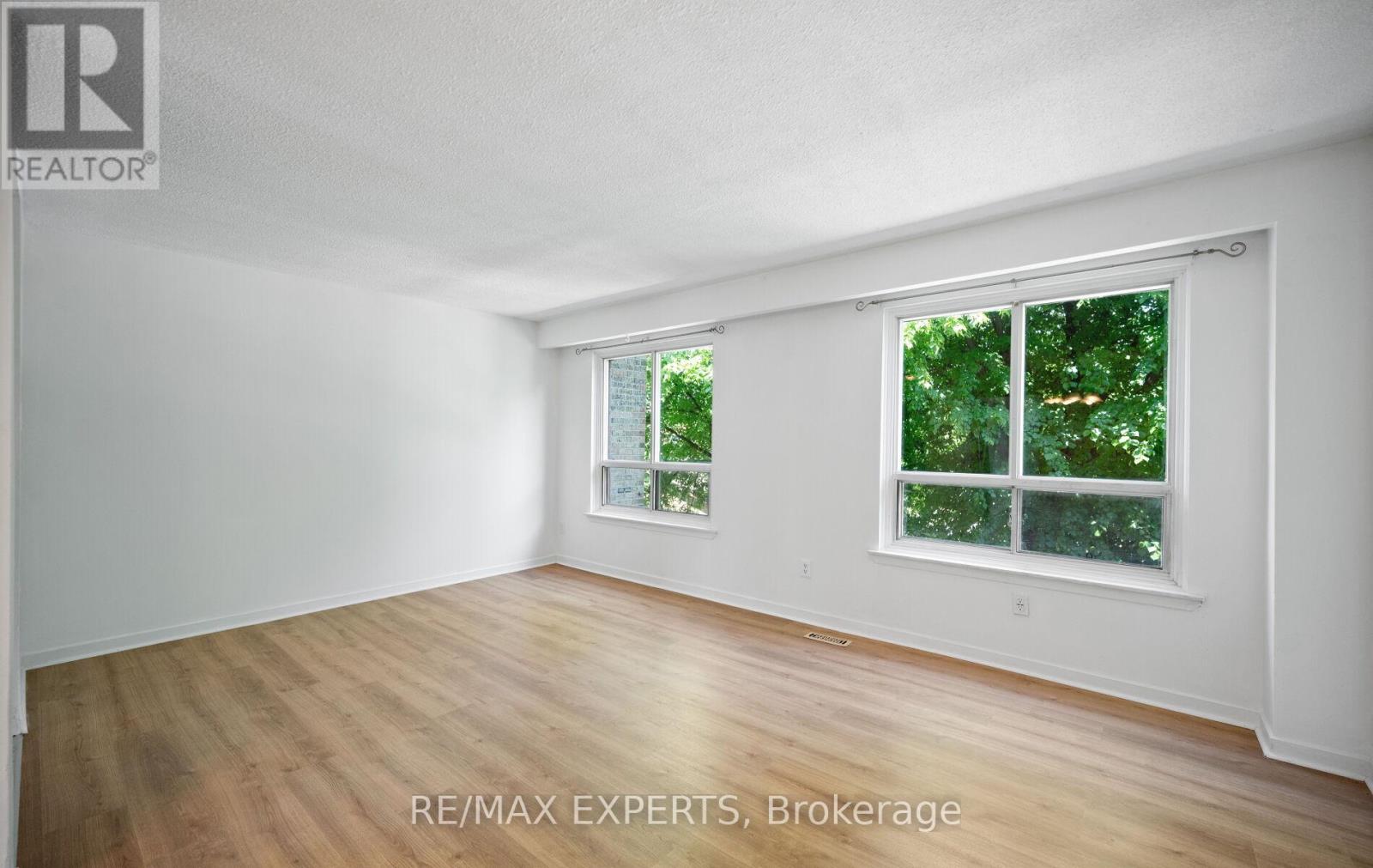 5 MOREGATE CRESCENT - 6