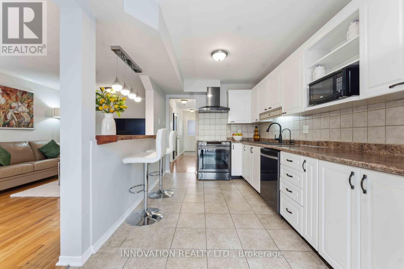 5 HARRINGTON COURT - 16