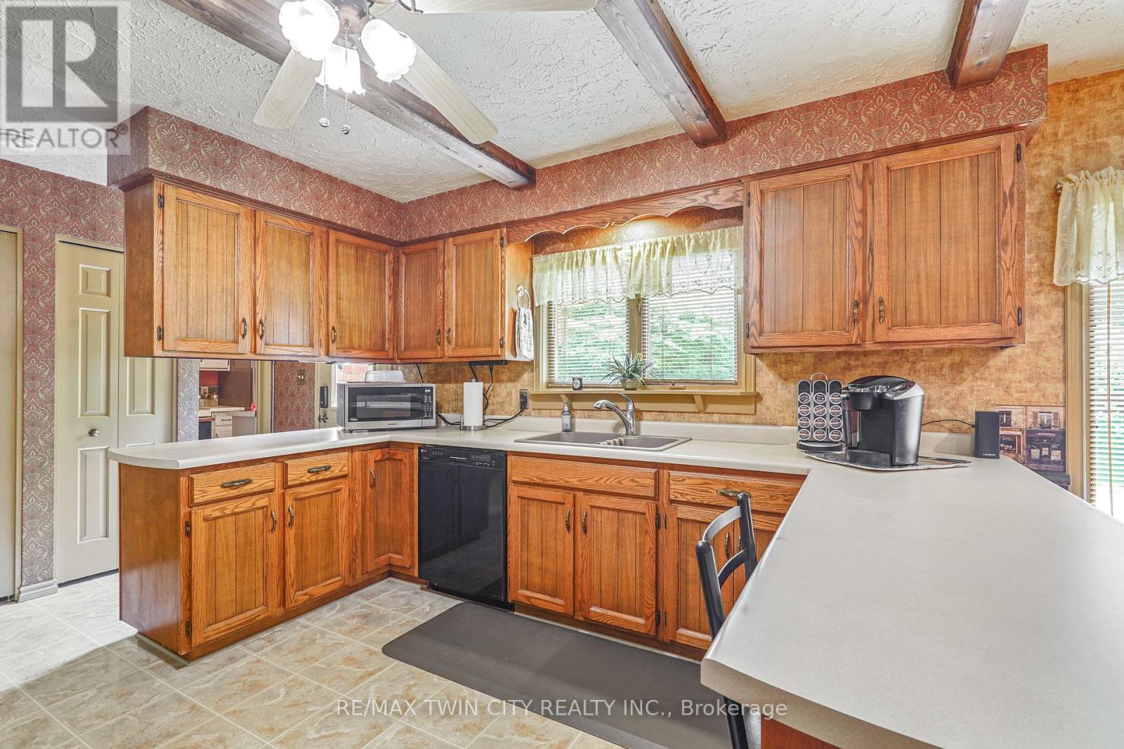 4-bedroom home for sale at 3 FIELDSTONE CIRCLE, Brantford ON · photo 16 of 51