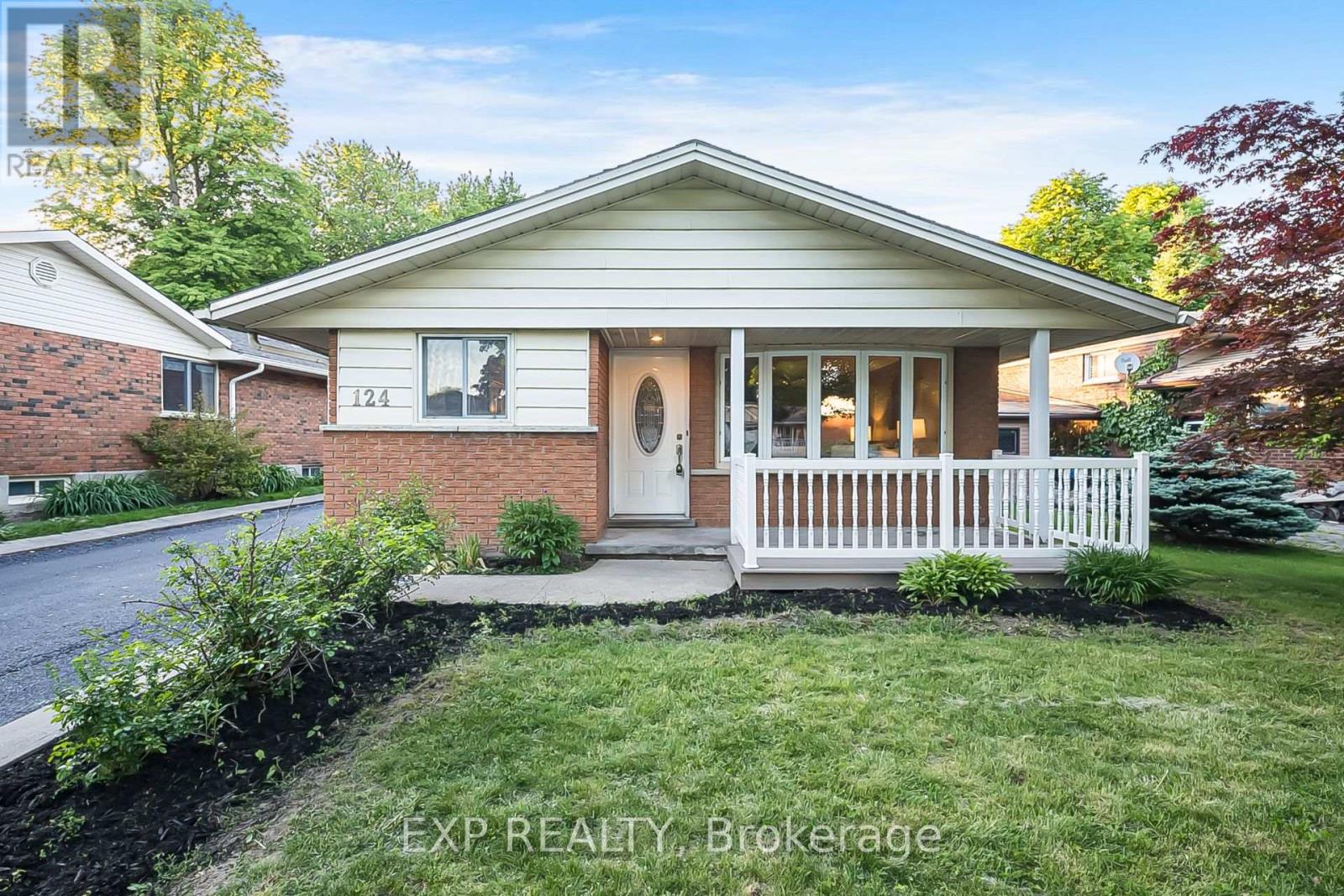 124 DUNSMERE DRIVE - 1