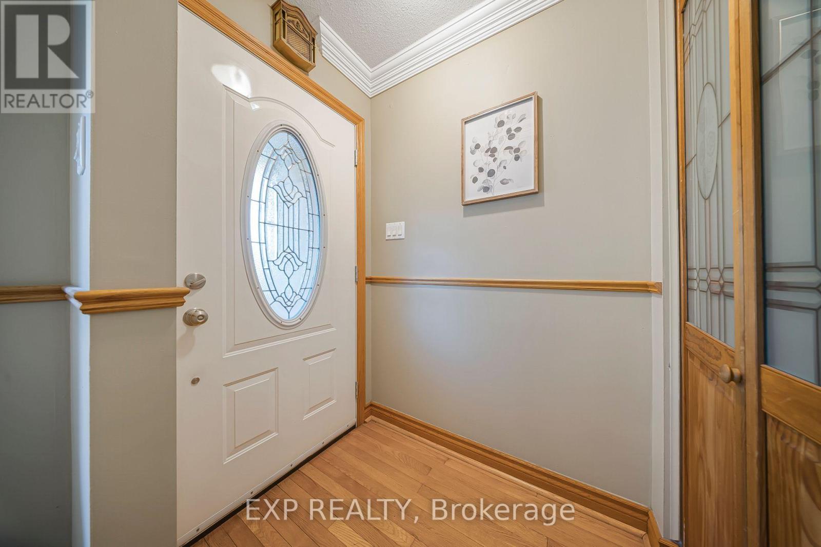 124 DUNSMERE DRIVE - 2