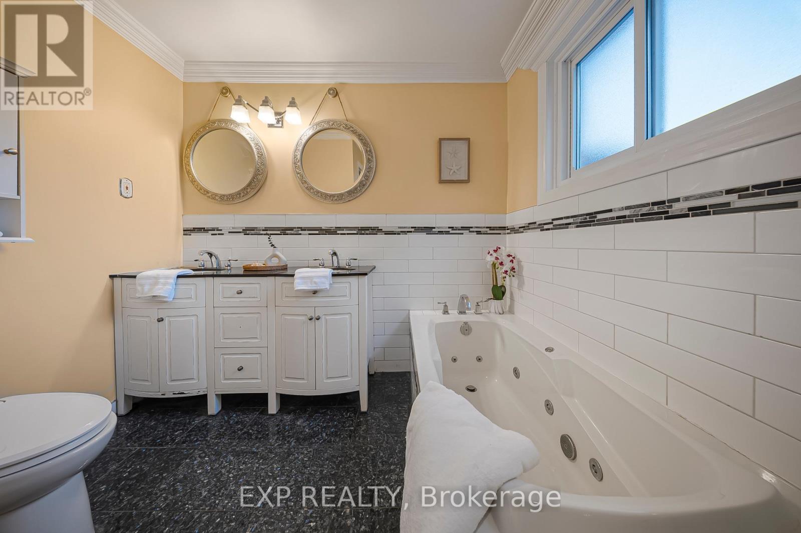124 DUNSMERE DRIVE - 26