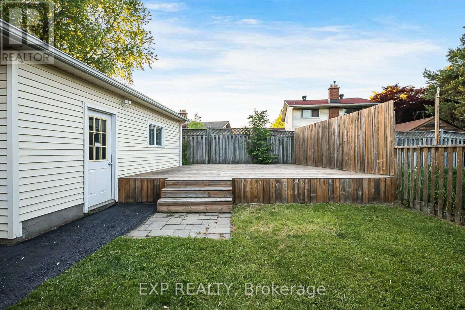124 DUNSMERE DRIVE - 37