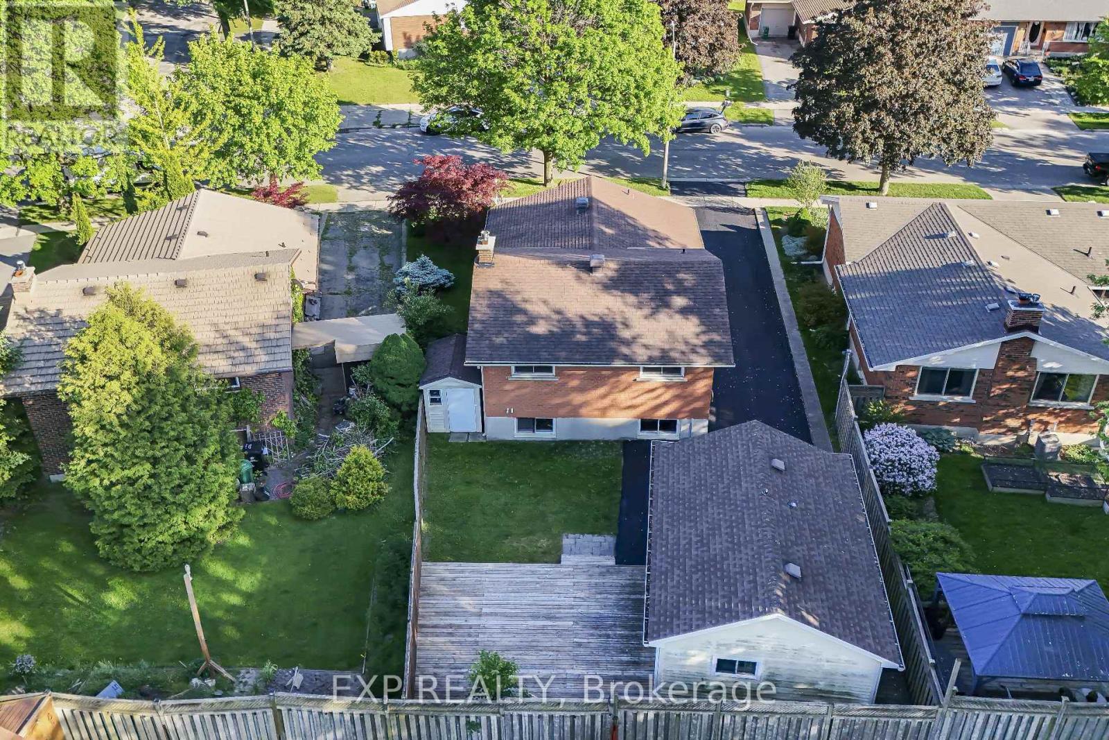 124 DUNSMERE DRIVE - 42